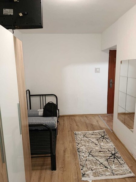 Bereni, Piata Resita, str. Costila, centrala, ac, tv, ocazie!