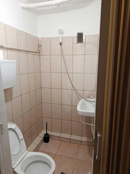 Bereni, Piata Resita, str. Costila, centrala, ac, tv, ocazie!
